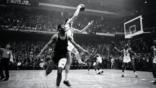 john_havlicek_death_celtics_.jpg